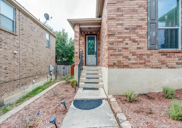 Homes for sale in San Antonio, TX | 6706 Alpine Crst, San Antonio, TX 78233 | MLS# 1992498