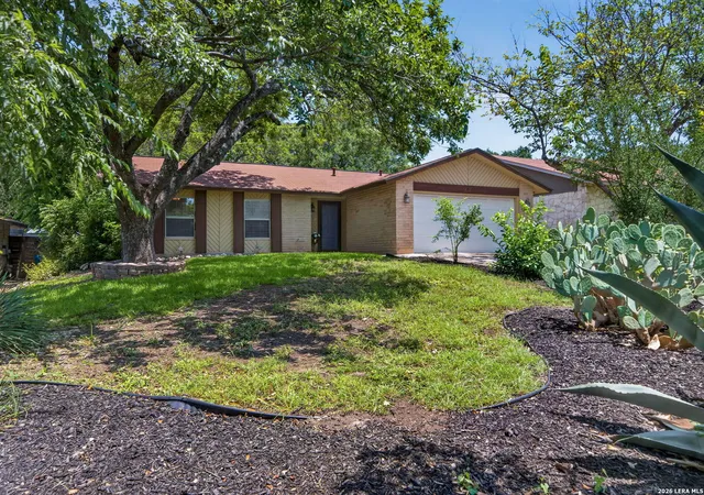 Photo 1 of Single family home for sale at 3915 Briarcrest St, San Antonio, TX 78247 | MLS# 1992537 | Listing updated on 2026-07-06