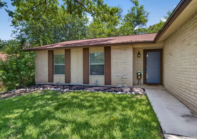 Photo 3 of Single family home for sale at 3915 Briarcrest St, San Antonio, TX 78247 | MLS# 1992537 | Listing updated on 2026-07-06