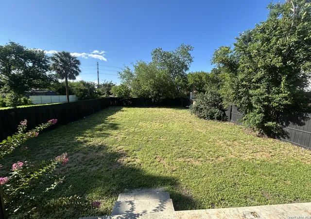 Homes for sale in San Antonio, TX | 825 Burleson, San Antonio, TX 78202 | MLS# 1992582