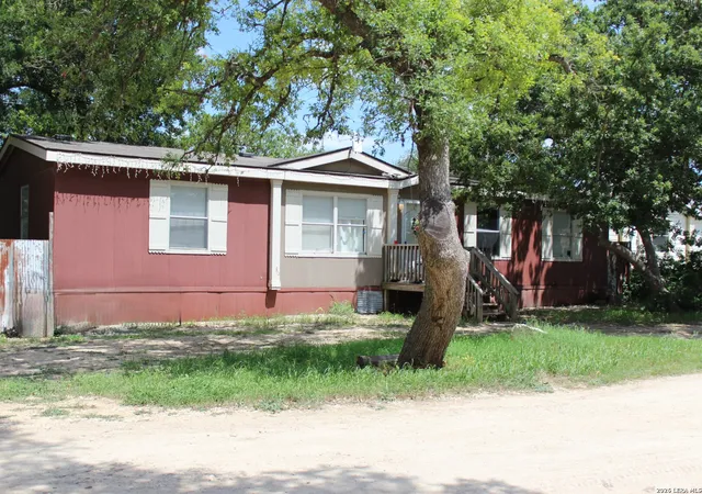Homes for sale in Center Point, TX | 159 Annie Ln, Center Point, TX 78010 | MLS# 1992641