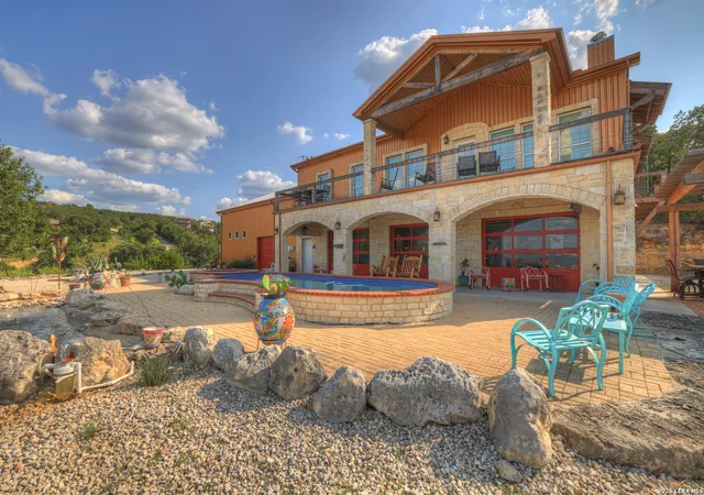 Photo 1 of Single family home for sale at 2611 Westview, Canyon Lake, TX 78133 | MLS# 1992652 | Listing updated on 2026-06-28