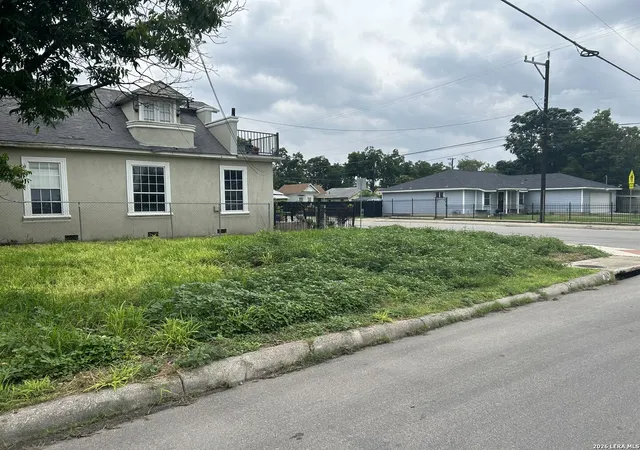 Photo 3 of Land for sale at 727 S Trinity St, San Antonio, TX 78207 | MLS# 1992677 | Listing updated on 2026-07-03