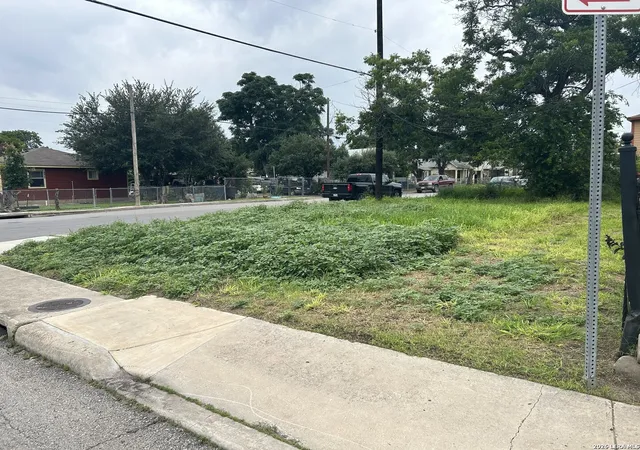4th image of 727 S Trinity St, San Antonio, TX 78207 | MLS# 1992677
