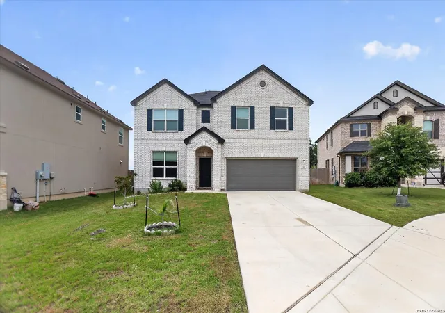 Photo 4 of Single family home for sale at 311 Carlito Cv, Universal City, TX 78148 | MLS# 1992679 | Listing updated on 2026-09-14