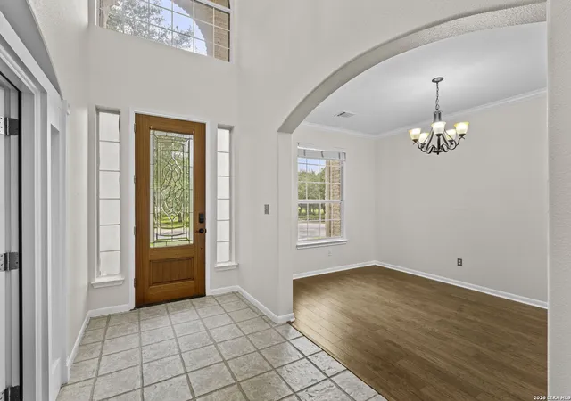 Photo 4 of Sale Pending at 906 Elkins Lk, San Antonio, TX 78260 | MLS# 1992728 | Listing updated on 2026-08-06