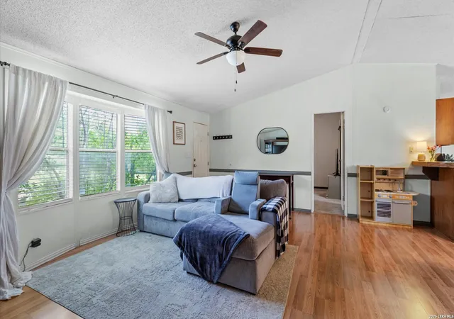 4th image of 164 Oak Cv, San Marcos, TX 78666 | MLS# 1992734