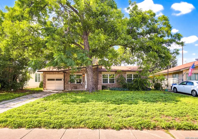 Homes for sale in San Antonio, TX | 207 Dresden Dr, San Antonio, TX 78213 | MLS# 1992813