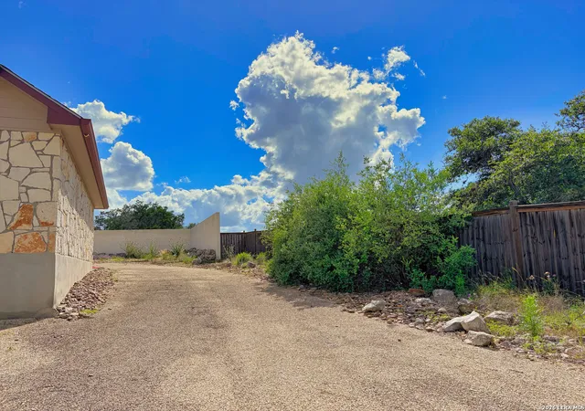 4th image of 129 Rapids Cir, Bandera, TX 78003 | MLS# 1992845