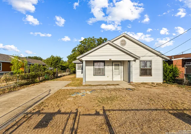 3rd image of 1611 S Callaghan Rd, San Antonio, TX 78227 | MLS# 1992851