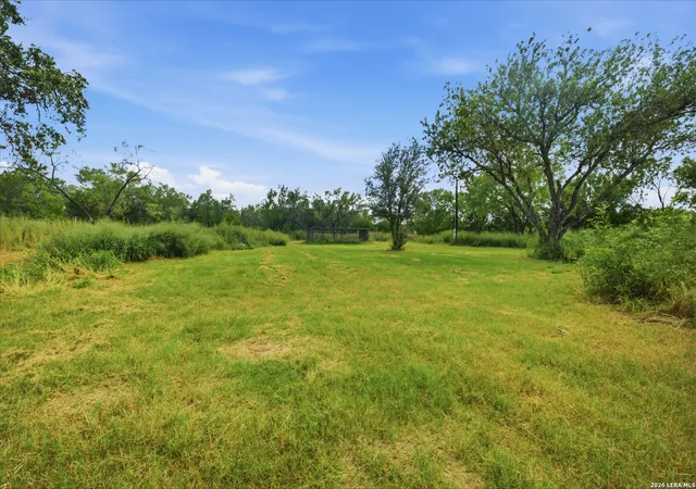 Homes for sale in Devine, TX | 909 County Road 669, Devine, TX 78016 | MLS# 1992859