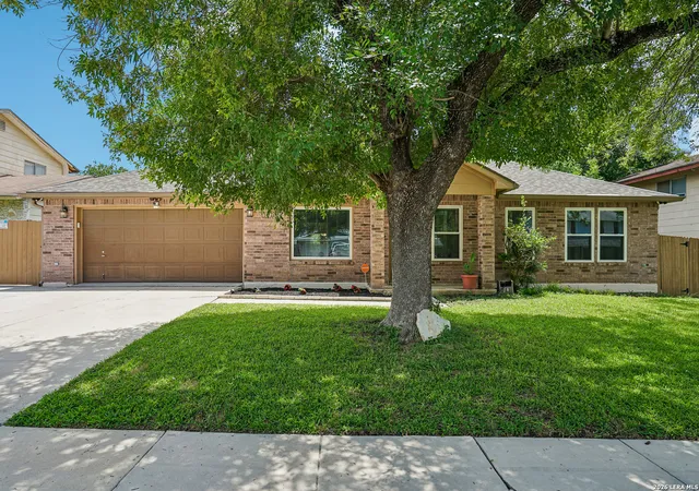 Photo 2 of Single family home for sale at 11914 Briarpath St, San Antonio, TX 78249 | MLS# 1992898 | Listing updated on 2026-09-16