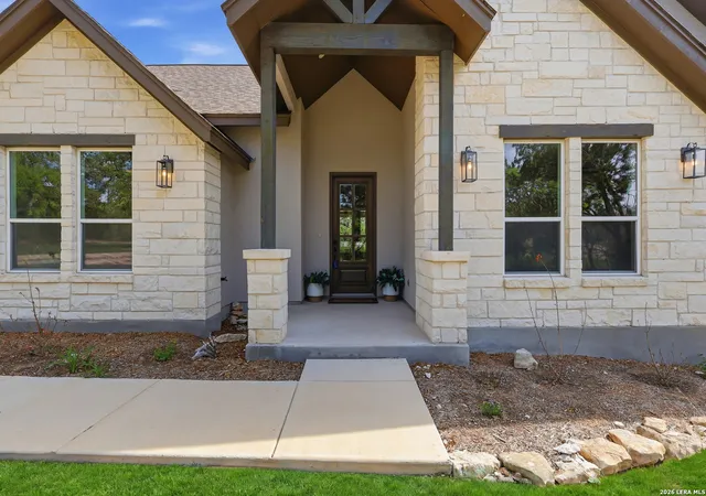 Photo 3 of Single family home for sale at 860 Rayner Ranch, Spring Branch, TX 78070 | MLS# 1992921 | Listing updated on 2026-09-12