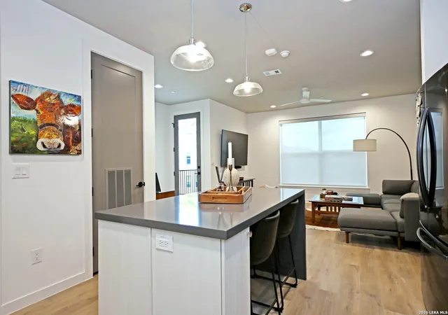 Listing Photo 3 - Condo for sale in building located at 1208 N Academy Ave, New Braunfels, TX 78130 - Unit # 3207