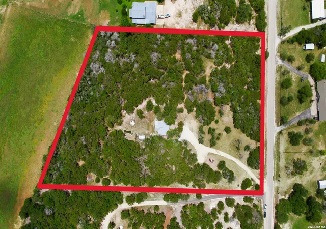 Homes for sale in Pipe Creek, TX | 957 Deer Forest Dr, Pipe Creek, TX 78063 | MLS# 1992966