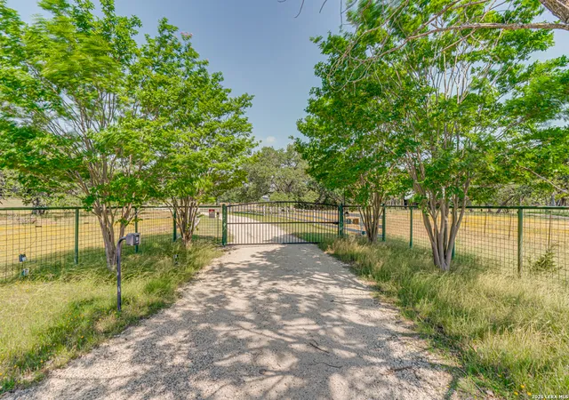 Homes for sale in Blanco, TX | 519 N Brasstown Dr, Blanco, TX 78606 | MLS# 1992975