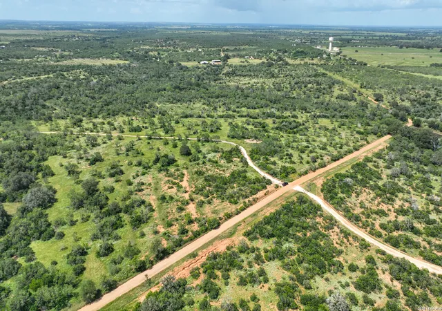 3rd image of 2880 Cr 307, Jourdanton, TX 78026 | MLS# 1992981
