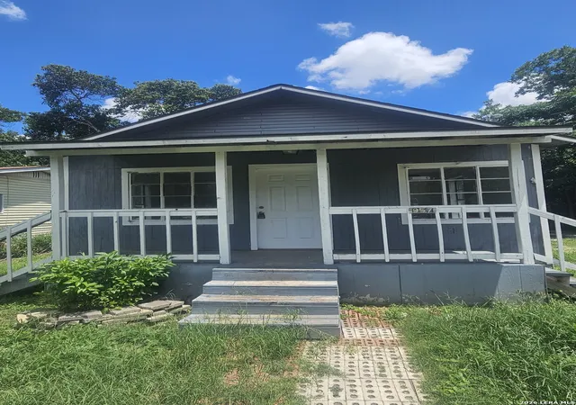 Photo 1 of Single family home for sale at 957 Crystal, San Antonio, TX 78211 | MLS# 1992994 | Listing updated on 2026-07-26
