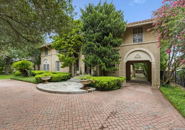 Photo 3 of Sale Pending at 110 Geneseo Rd, San Antonio, TX 78209 | MLS# 1992997 | Listing updated on 2026-08-26