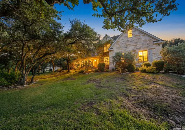 3rd image of 211 Bentwood Dr, Spring Branch, TX 78070 | MLS# 1993011