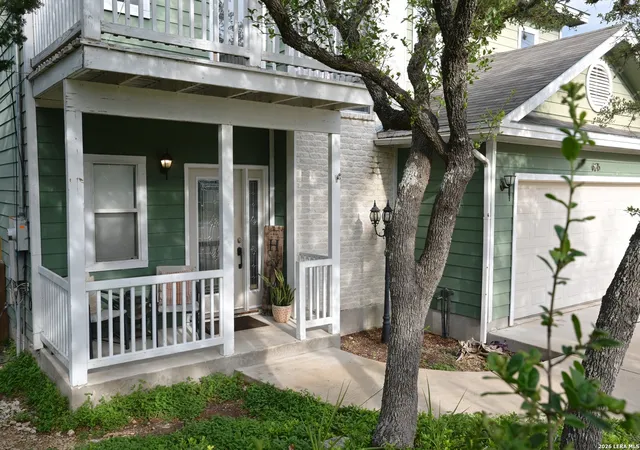 Photo 2 of Single family home for sale at 626 April Dr, Canyon Lake, TX 78133 | MLS# 1993022 | Listing updated on 2026-09-13