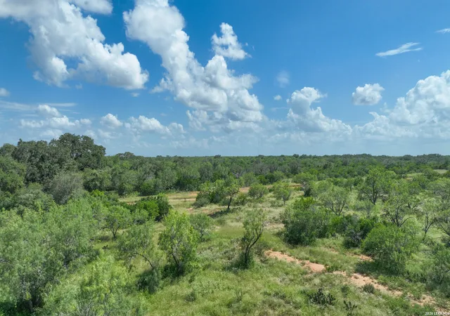 5th image of 0000 Cr 307, Jourdanton, TX 78026 | MLS# 1993026