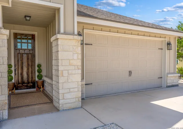 4th image of 876 Primrose Path, Canyon Lake, TX 78133 | MLS# 1993031
