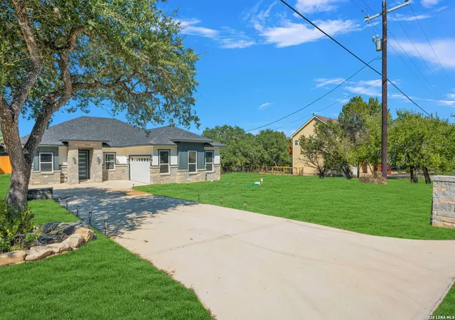 Photo 1 of Single family home for sale at 1363 Canyon Edge, Canyon Lake, TX 78133 | MLS# 1993036 | Listing updated on 2026-10-09