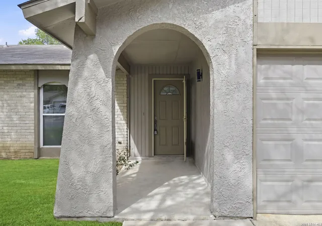 3rd image of 12819 Tarrytown St, San Antonio, TX 78233 | MLS# 1993082