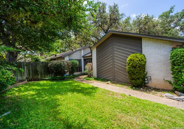 2nd image of 1010 E Bitters Rd, San Antonio, TX 78216 | MLS# 1993083