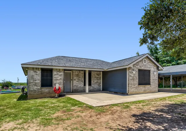 Photo 1 of Sale Pending at 9830 Hildebrandt Rd, San Antonio, TX 78222 | MLS# 1993084 | Listing updated on 2026-09-08