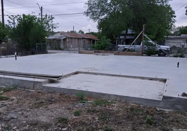 3rd image of 411 Elvira St, San Antonio, TX 78207 | MLS# 1993089