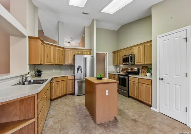 5th image of 1217 Victory, Kerrville, TX 78028 | MLS# 1993098