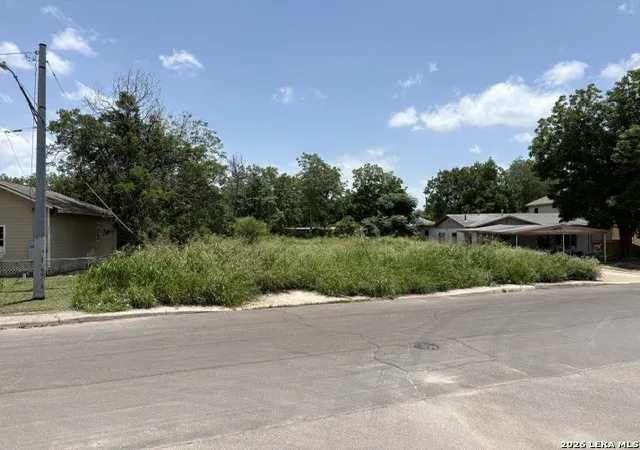 Photo 1 of Sale Pending at 1302 Aransas Ave, San Antonio, TX 78210 | MLS# 1993114 | Listing updated on 2026-08-03