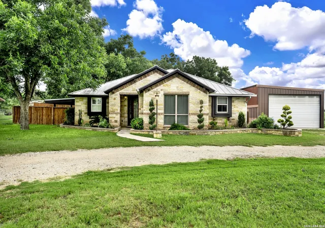 Photo 3 of Single family home for sale at 768 County Road 664, Devine, TX 78016 | MLS# 1993120 | Listing updated on 2026-09-06