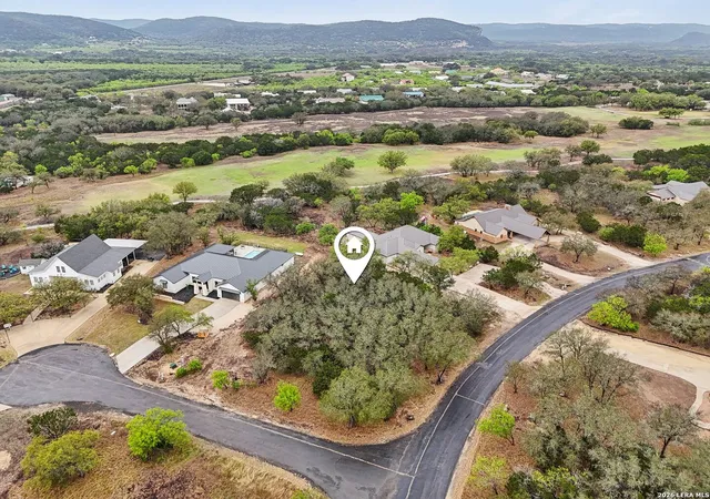5th image of 10 Lazy Day, Concan, TX 78838 | MLS# 1993132