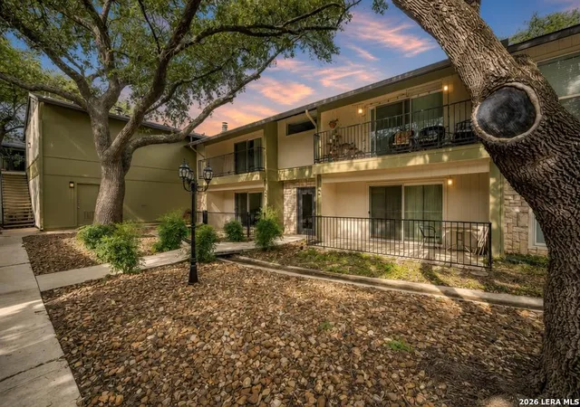 2nd image of 100 Lorenz Rd, San Antonio, TX 78209