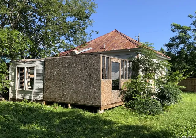 4th image of 127 Fredonia St, San Antonio, TX 78203 | MLS# 1993138