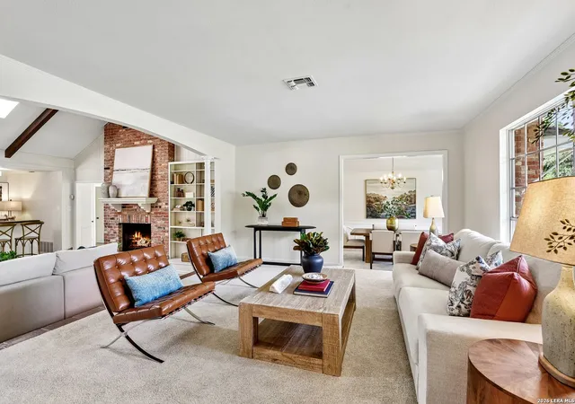 Photo 3 of Single family home for sale at 211 Chattington Ct, Castle Hills, TX 78213 | MLS# 1993140 | Listing updated on 2026-09-15