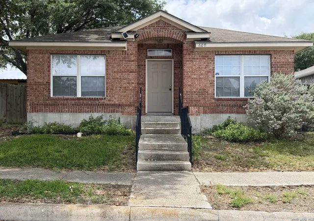 1st image of 609 Meadow Arbor Ln, Universal City, TX 78148 | MLS# 1993154