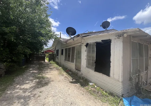 2nd image of 205 E White, San Antonio, TX 78214 | MLS# 1993223