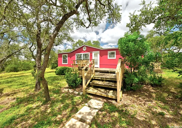 Photo 3 of Single family home for sale at 550 Summit Pass, San Marcos, TX 78666 | MLS# 1993226 | Listing updated on 2026-08-31