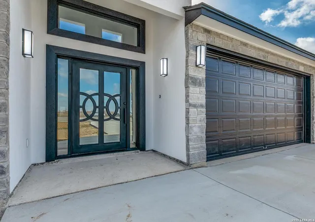 Photo 3 of Sale Pending at 104 Flor Del Sol, San Antonio, TX 78264 | MLS# 1993227 | Listing updated on 2026-09-21