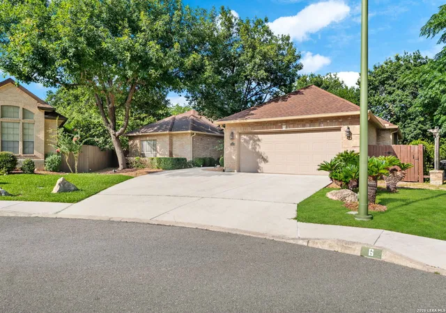 Photo 3 of Single family home for sale at 7 Greens Shadow, San Antonio, TX 78216 | MLS# 1993236 | Listing updated on 2026-08-08