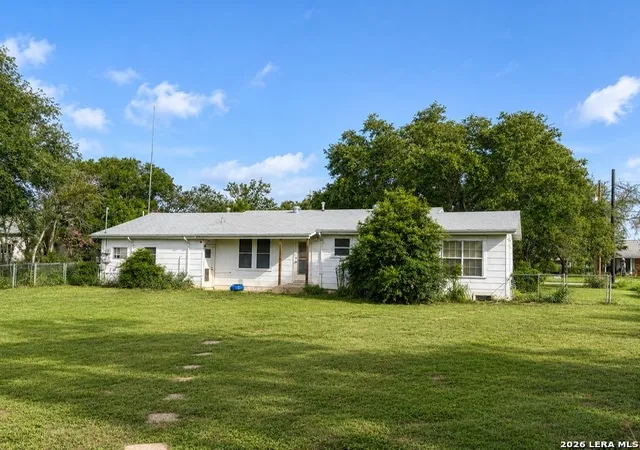 Homes for sale in Jourdanton, TX | 1106 Palm, Jourdanton, TX 78026 | MLS# 1993312