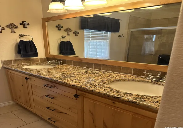 4th image of 15 Leona Hts, Uvalde, TX 78801 | MLS# 1993319