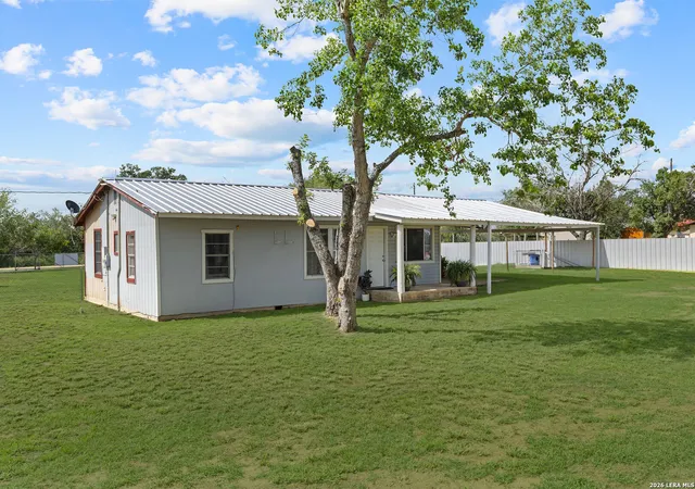 5th image of 13950 Ih 35, Moore, TX 78057 | MLS# 1993332