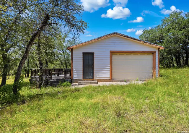 2nd image of 1440 Clear Lake Loop, Poteet, TX 78065 | MLS# 1993347
