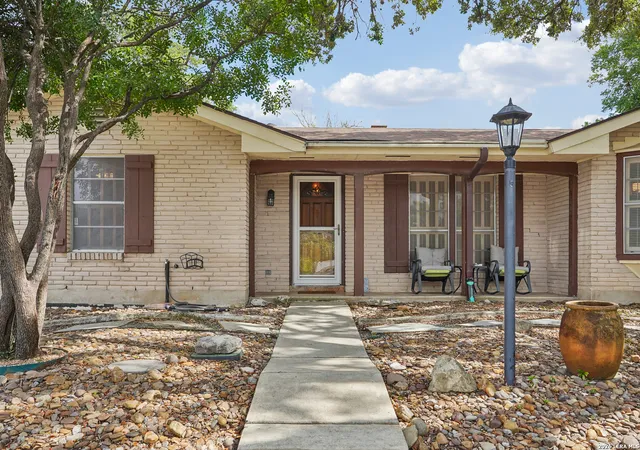 2nd image of 3607 Falls Creek Dr, San Antonio, TX 78230 | MLS# 1993365