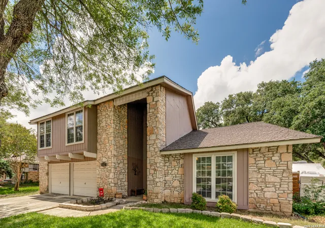 2nd image of 8327 Athenian, Universal City, TX 78148 | MLS# 1993373